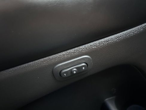 Used 2018 Jeep Grand Cherokee Limited image 6