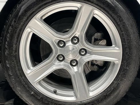 Used 2019 Chevrolet Camaro LT RWD image 13
