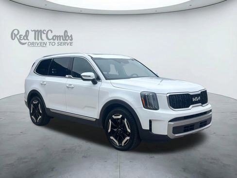 Used 2023 Kia Telluride EX w/ EX Captain's Chair Package FWD image 7