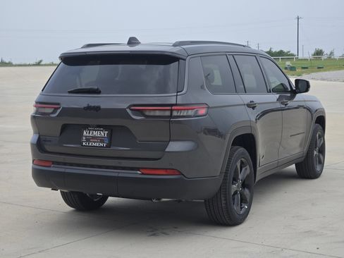 New 2026 Jeep Grand Cherokee L Limited w/ Limited Altitude Package AWD/4WD image 5