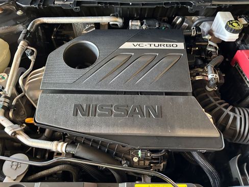 Used 2025 Nissan Rogue SV FWD image 34