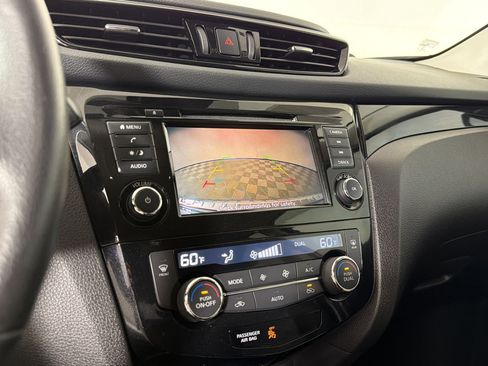 Used 2022 Nissan Rogue Sport SV AWD/4WD image 19