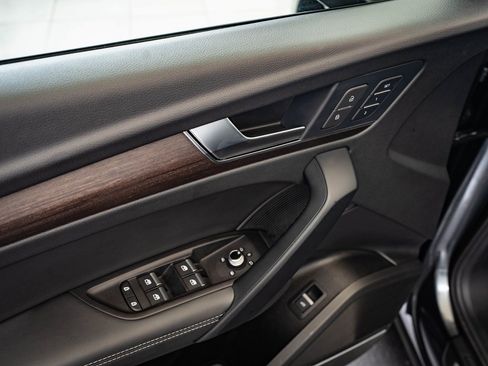 Certified 2025 Audi Q5 2.0T Premium Plus w/ Premium Plus Package image 23