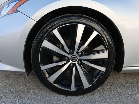 Used 2019 Nissan Altima 2.5 SR image 39