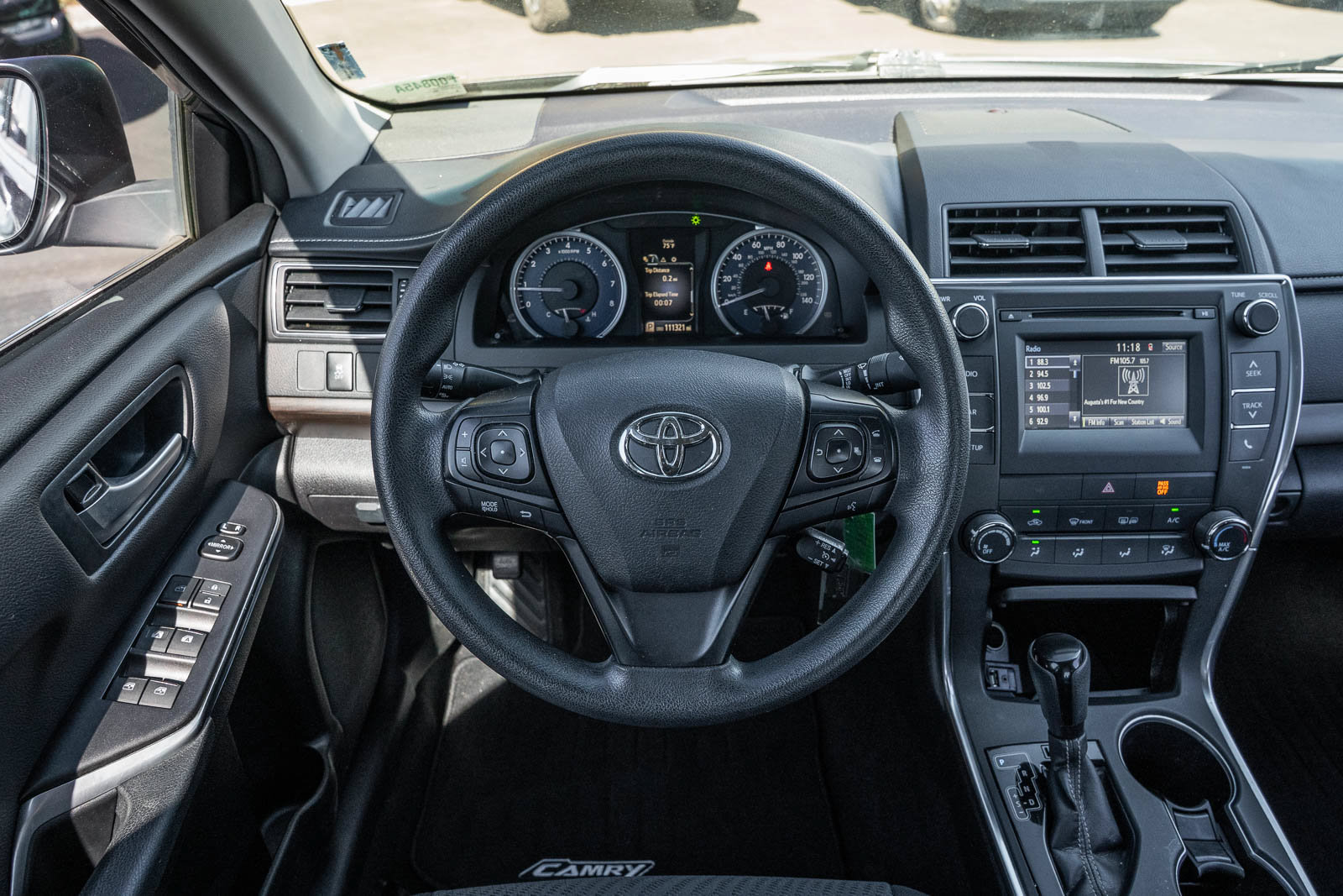 Used 2017 Toyota Camry SE FWD image 22