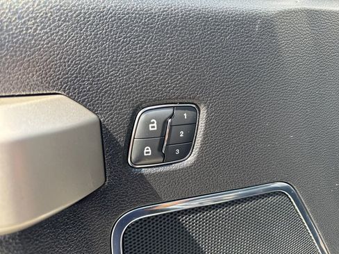 Used 2017 Ford F250 Lariat w/ Lariat Ultimate Package image 11