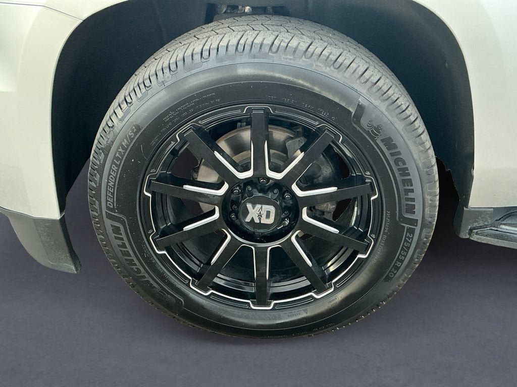 Used 2020 Chevrolet Tahoe Premier w/ Premier 6.2L Value Package AWD/4WD image 9