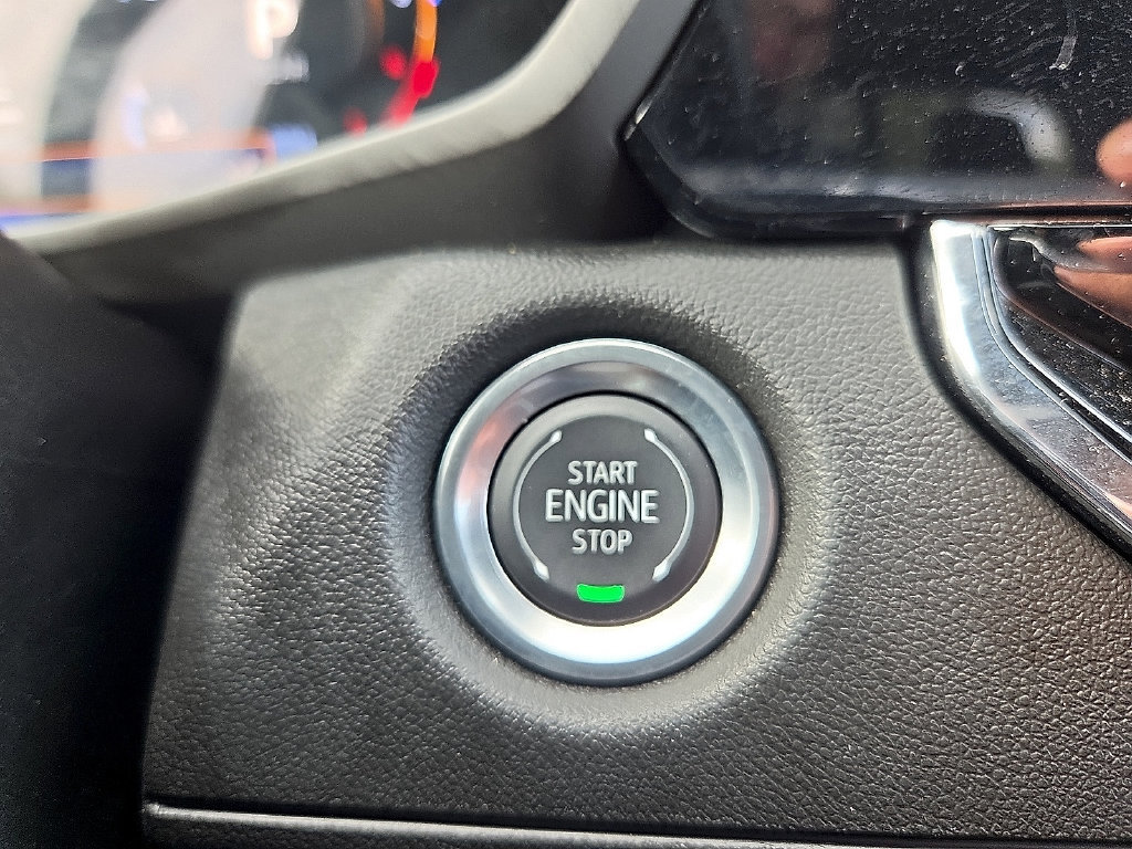 Used 2025 Chevrolet Colorado Trail Boss AWD/4WD image 17