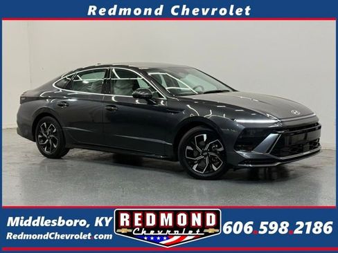 Used 2025 Hyundai Sonata SEL FWD image 1