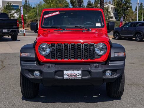 Used 2025 Jeep Wrangler Unlimited Sport AWD/4WD image 9