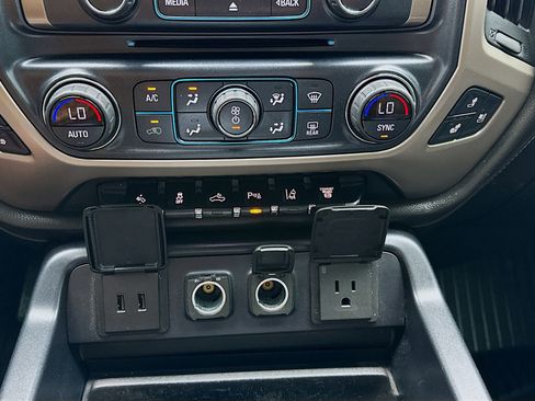 Used 2019 GMC Sierra 2500 Denali w/ Duramax Plus Package image 12