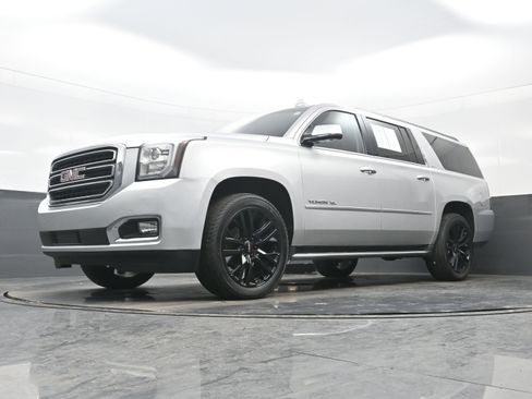 Used 2016 GMC Yukon XL SLT image 29