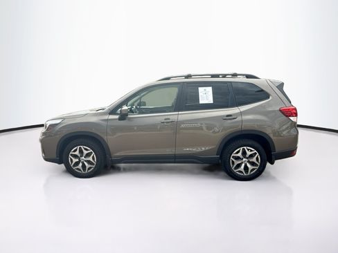 Used 2020 Subaru Forester Premium AWD/4WD image 4