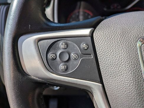 Used 2015 GMC Canyon SLT w/ Driver Alert Package AWD/4WD image 16