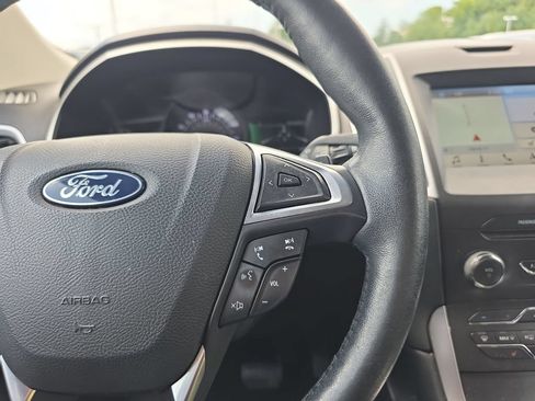 Used 2018 Ford Edge SEL w/ Equipment Group 201A AWD/4WD image 29