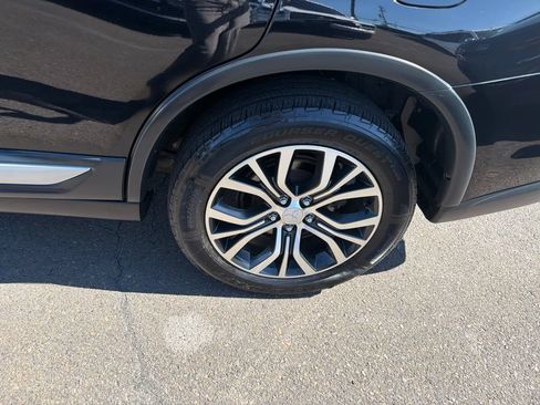 Used 2018 Mitsubishi Outlander ES AWD/4WD image 32
