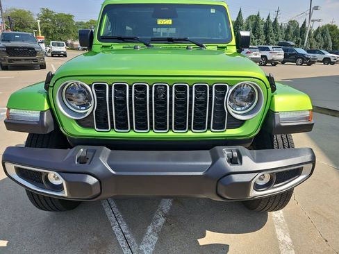 Certified 2026 Jeep Wrangler Unlimited Sahara w/ Safety Group AWD/4WD image 7