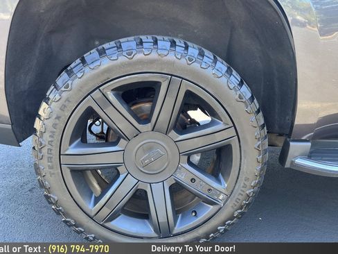 Used 2016 Cadillac Escalade Luxury AWD/4WD image 10