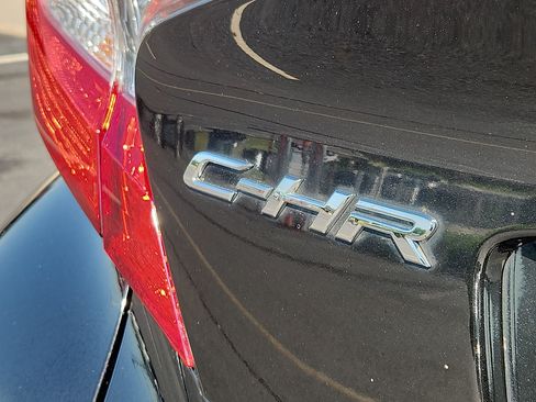 Used 2021 Toyota C-HR LE FWD image 32