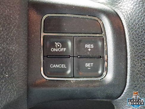 Used 2014 Dodge Grand Caravan SXT FWD image 13