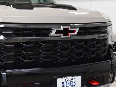 Used 2026 Chevrolet Silverado 1500 ZR2 AWD/4WD image 10