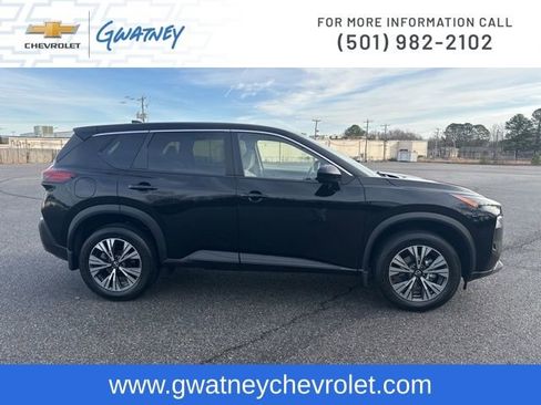 Used 2023 Nissan Rogue SV image 4