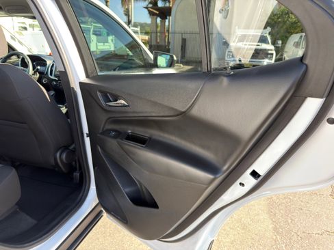 Used 2022 Chevrolet Equinox LT image 13