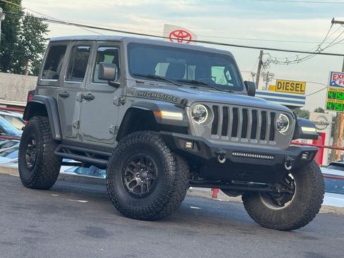 Used 2023 Jeep Wrangler Unlimited Sport AWD/4WD image 3