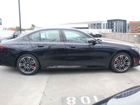 New 2026 BMW 530i xDrive w/ M Sport Package AWD/4WD image 11
