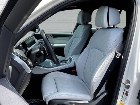 Used 2023 BMW X5 sDrive40i w/ M Sport Package RWD image 12