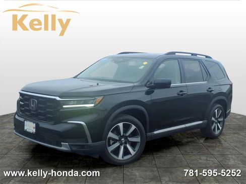 Certified 2024 Honda Pilot Touring image 1