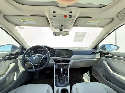 Used 2020 Volkswagen Jetta SE image 6