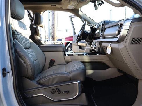 Used 2026 Ford F450 Platinum w/ Platinum Plus Package image 28