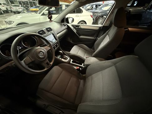 Used 2014 Volkswagen Golf 4-Door image 7