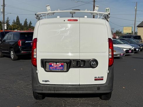 Used 2018 RAM ProMaster City Tradesman image 5