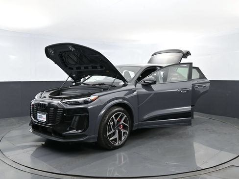 New 2027 Audi SQ6 e-tron Premium Plus AWD/4WD image 27