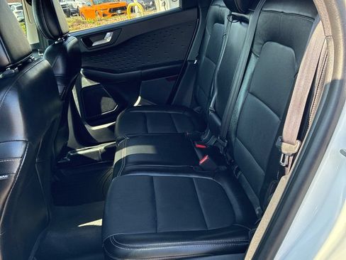 Used 2020 Ford Escape Titanium AWD/4WD image 3