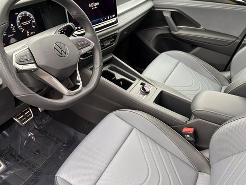 New 2026 Volkswagen Tiguan SE R-Line AWD/4WD image 9