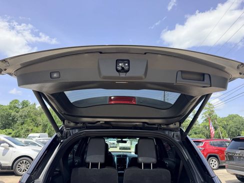 Used 2015 Ford Explorer Limited w/ Equipment Group 301A FWD image 8