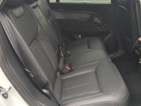 Used 2025 Land Rover Range Rover Sport SE AWD/4WD image 22