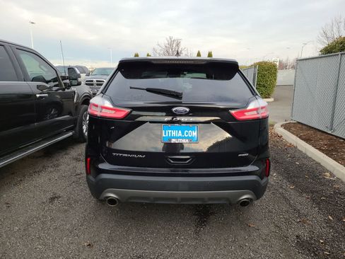 Used 2023 Ford Edge Titanium image 12