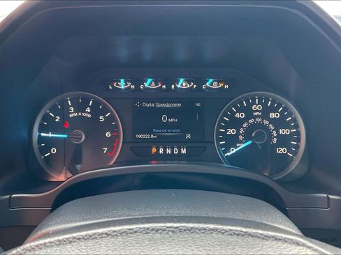 Used 2018 Ford F150 XLT w/ Equipment Group 302A Luxury AWD/4WD image 12