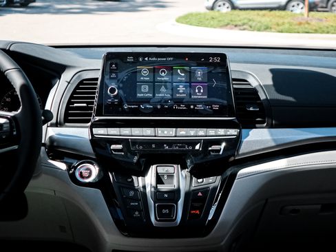 New 2026 Honda Odyssey Touring image 30