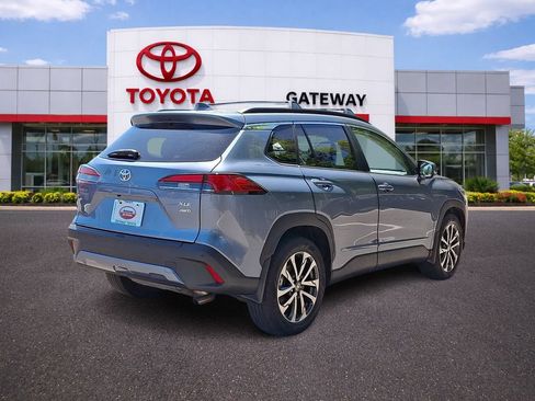 Used 2023 Toyota Corolla Cross XLE w/ Convenience Package AWD/4WD image 5