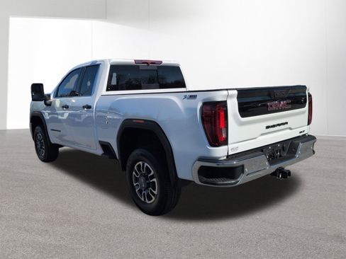 Used 2022 GMC Sierra 2500 SLT w/ SLT Preferred Package AWD/4WD image 7
