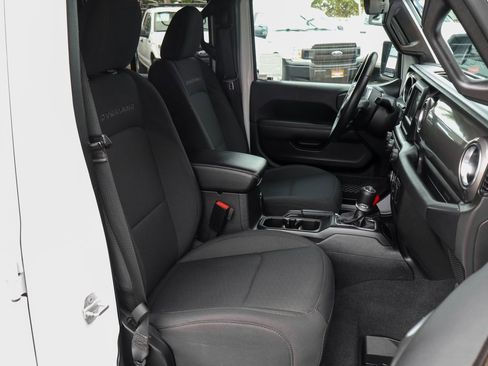 Used 2021 Jeep Gladiator Overland w/ LED Lighting Group image 35