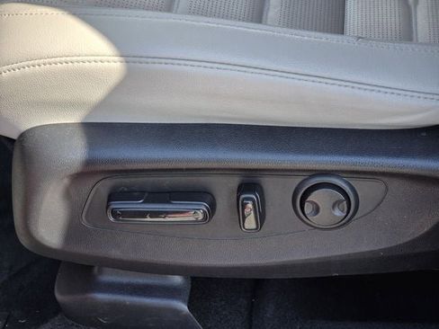 Used 2024 Honda CR-V EX-L image 17