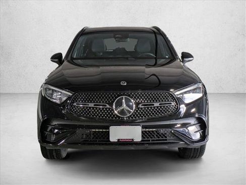 Certified 2025 Mercedes-Benz GLC 300 image 2