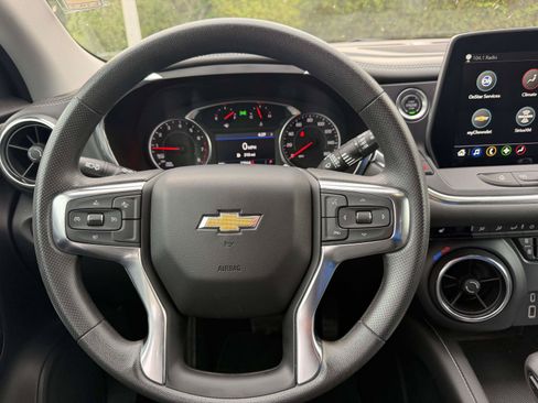 Used 2025 Chevrolet Blazer LT FWD image 14
