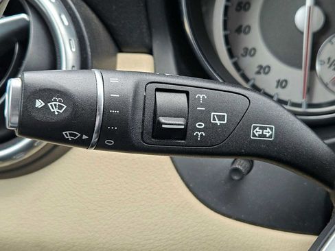 Used 2015 Mercedes-Benz GLA 250 image 21